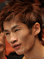 ���{ �B��