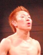 ���{ ����