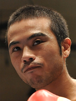 ���s ����