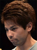 ���B ����