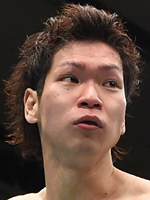 ���{ �F��