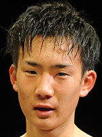 �R�{ ����