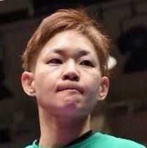 �R�� ���q