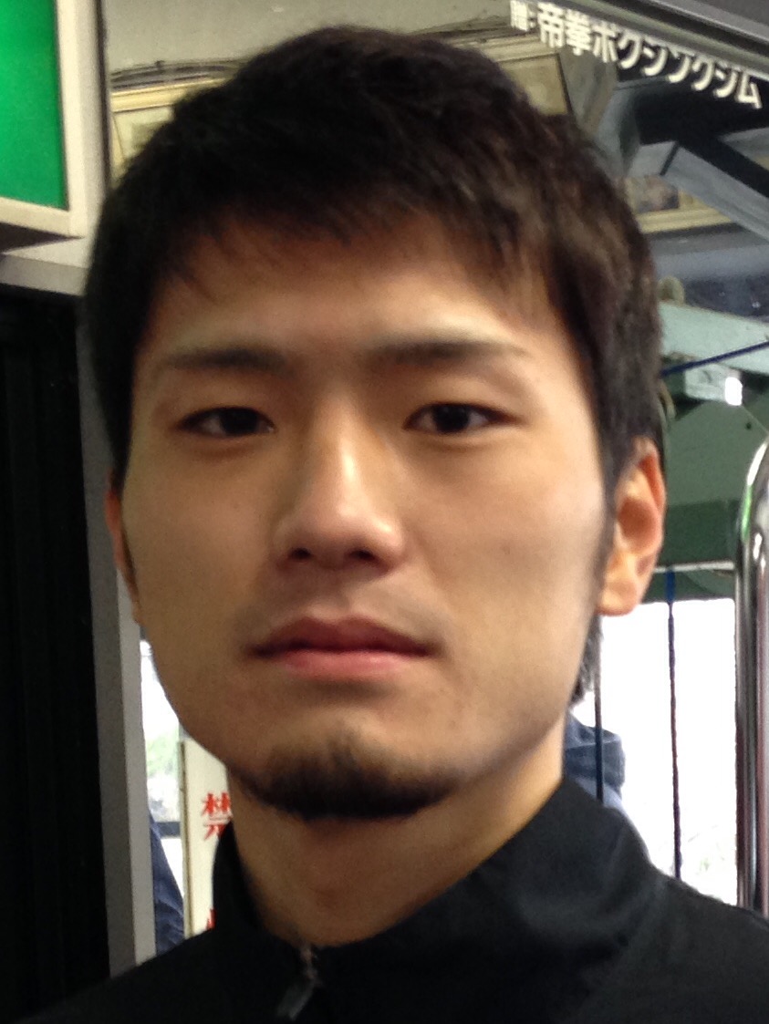 ��� ���j