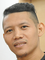 �}�C�P�� �_�X�}���i�X�iMichael Dasmarinas�j�I����