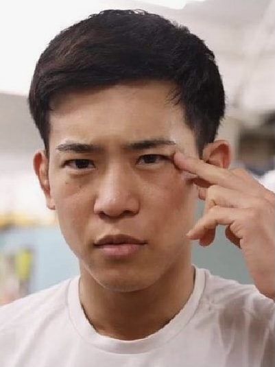 ���� ����