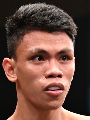 �A���W�F�� �T���\���iArgelo Samson�j�I����