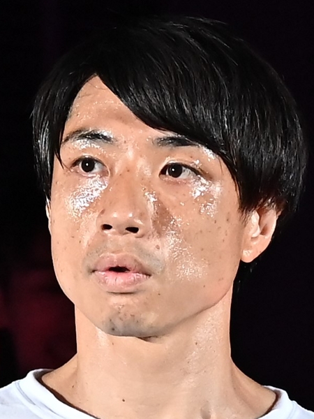 ���� �T��