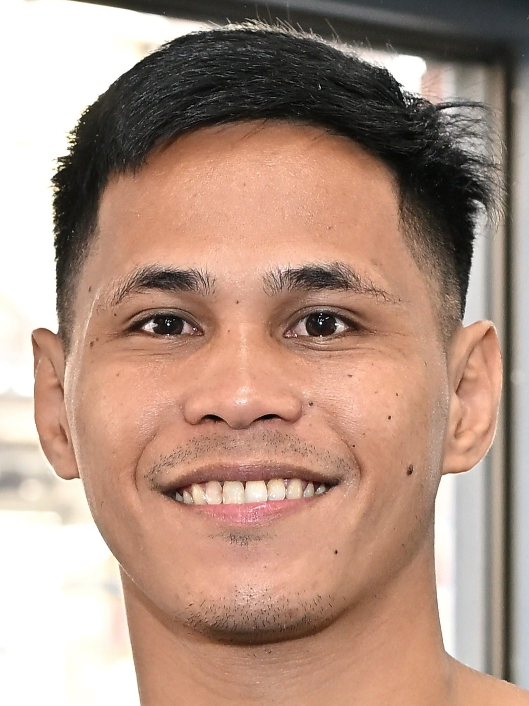 �W�F�C�\�� �}�}