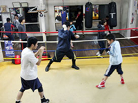 �]���W��