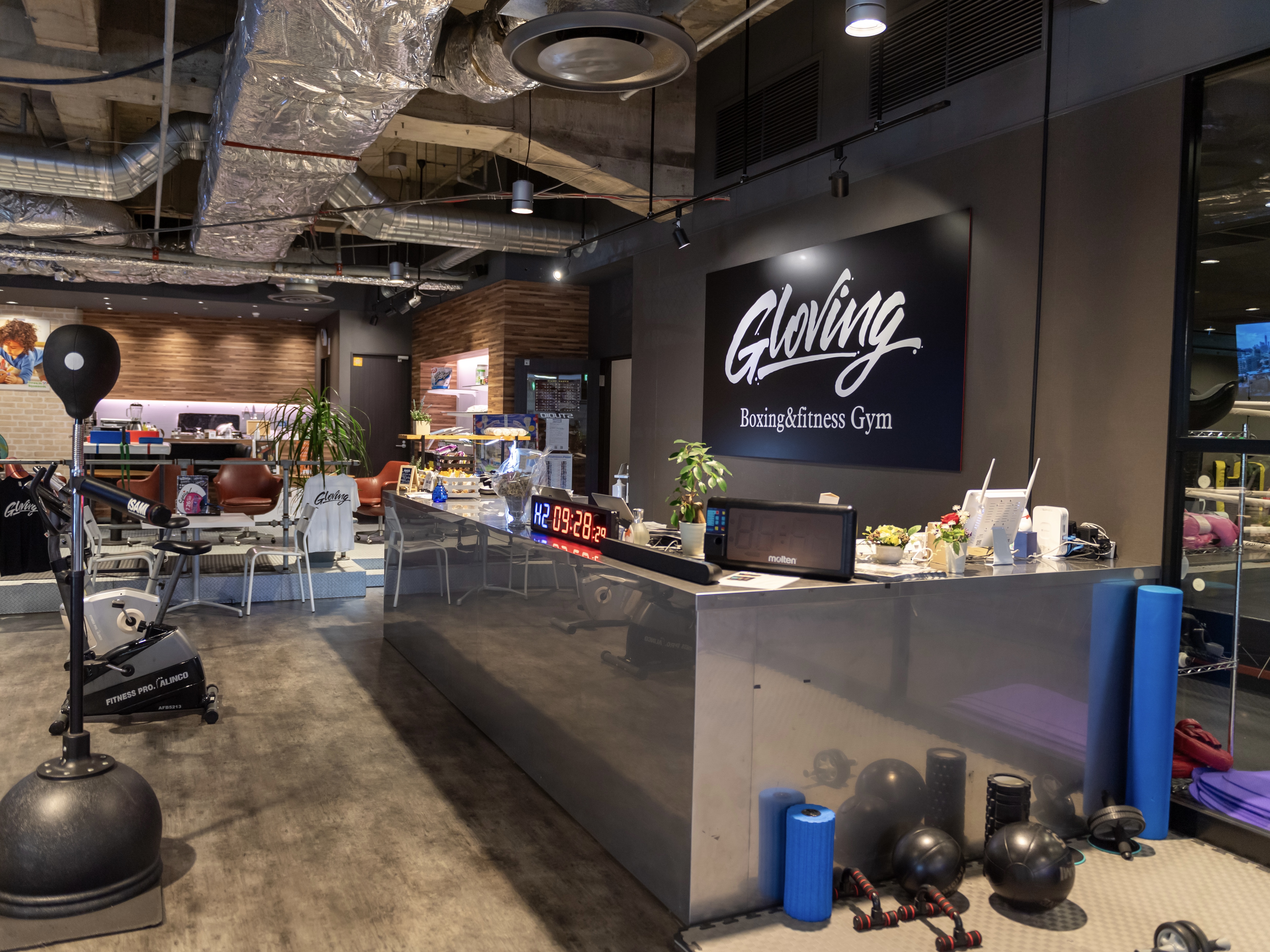 Gloving Boxing&fitness Gym