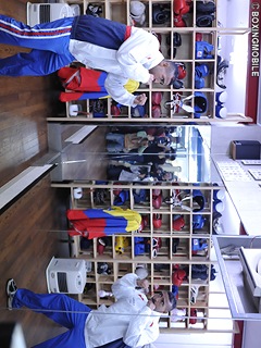 �V���h�[���s�����j���X