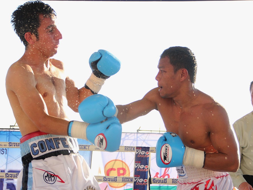 ��:�G���i���f�X�@�E:�R���p���b�N