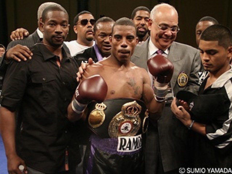 ���R�E�����X