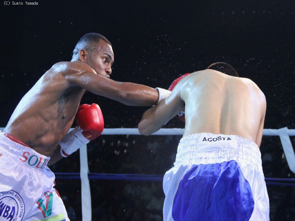 ソリス(左)アコスタ(右)