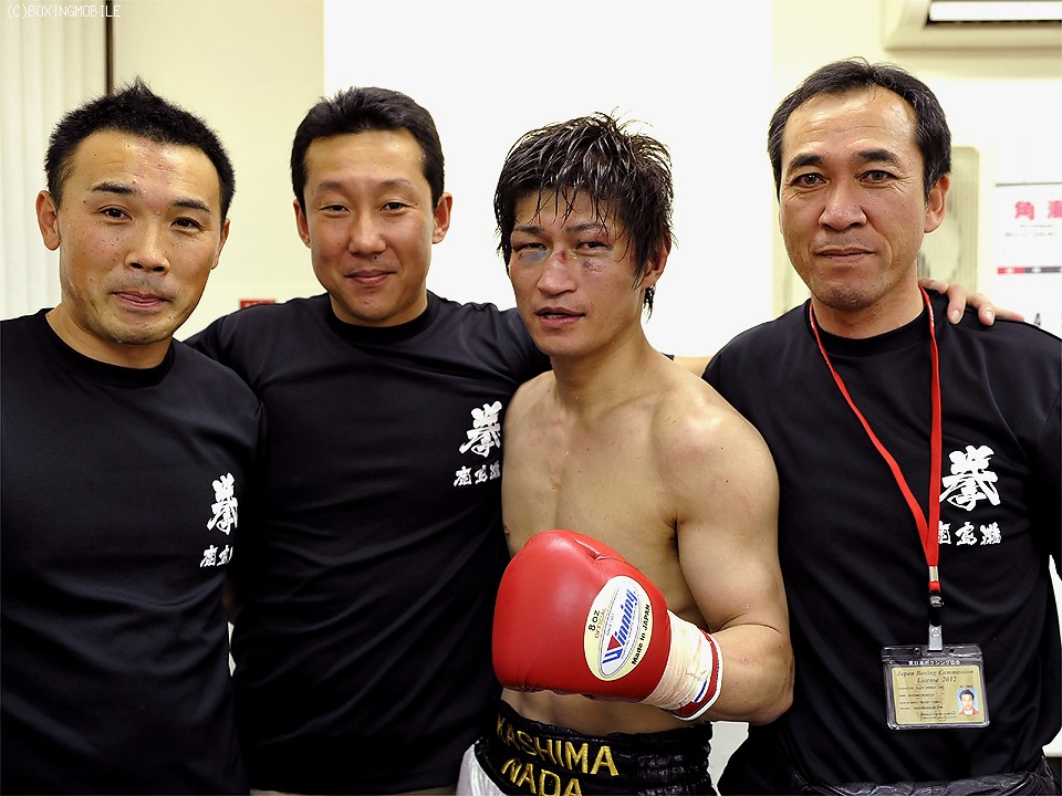 �z�� �E��