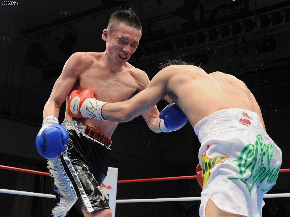 �闢�A���E�ɋ߂Â�!!