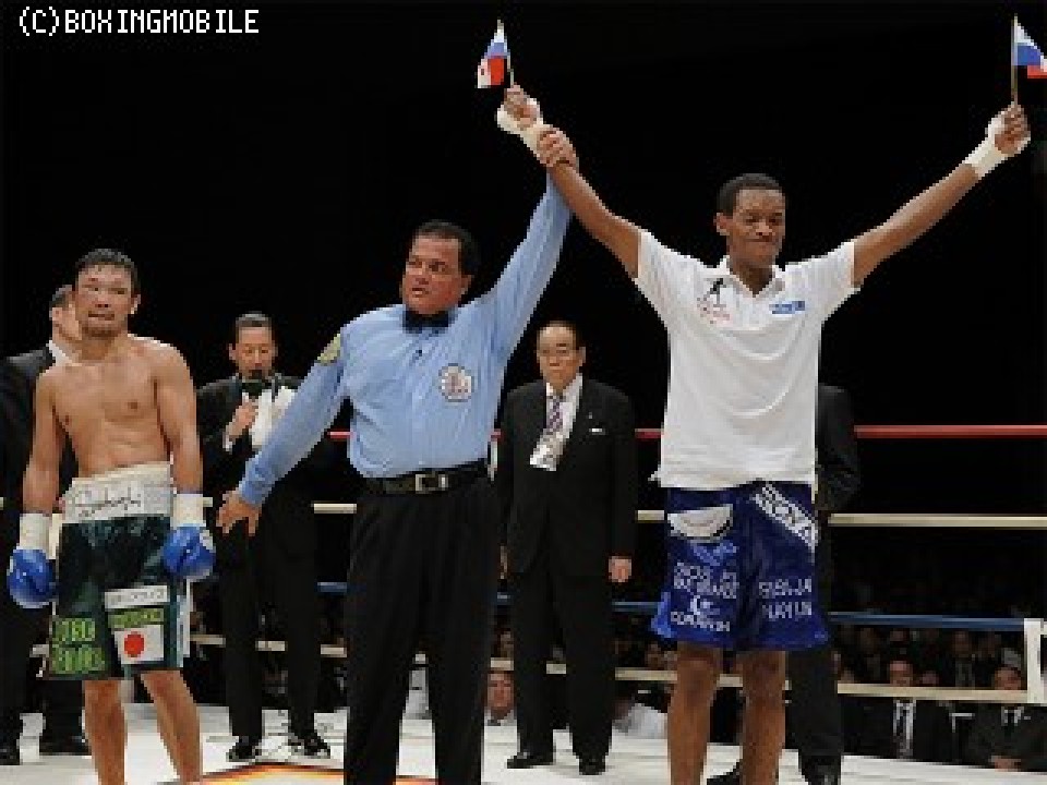 セレスティーノ・カバジェロ(左)