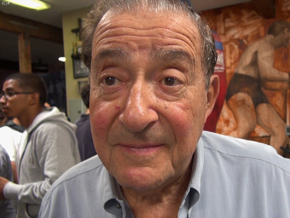 �{�u�E�A������