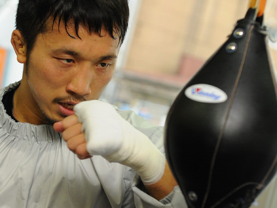 ���҂̌��ɖ��f����!!