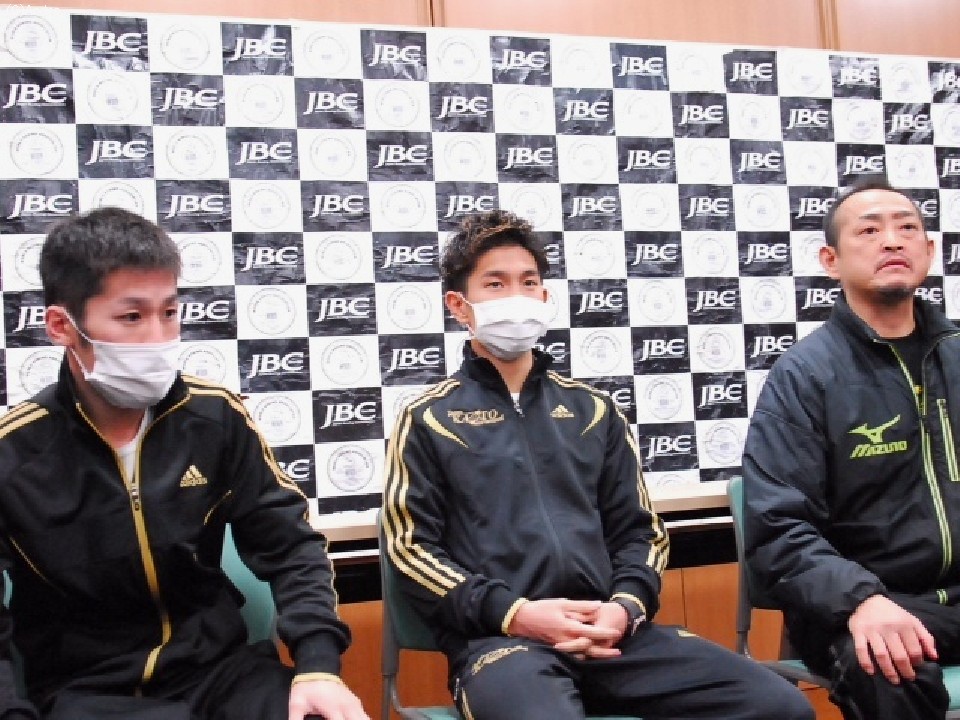 �䉪�W���w�c