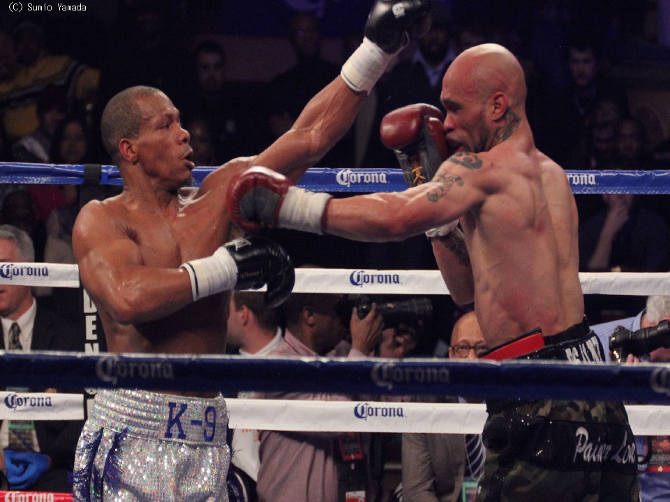 �o���h���C�WVS�X�~�X