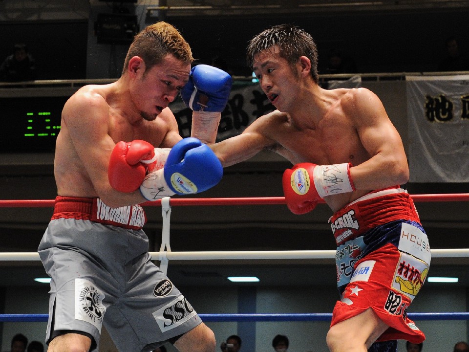 ��:�r���@�E:����