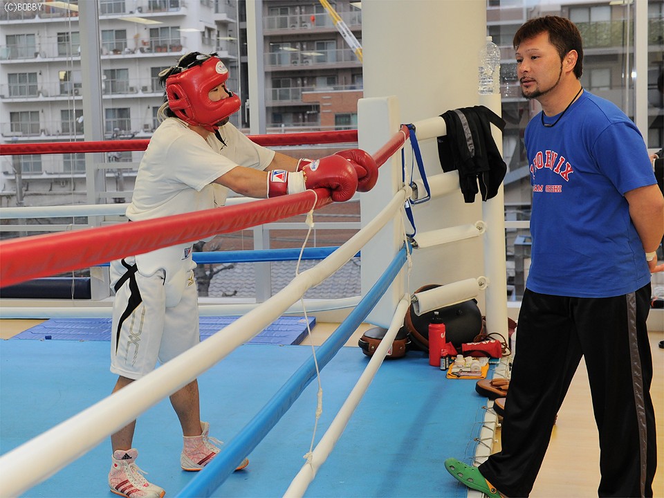 ���{�g���[�i�[