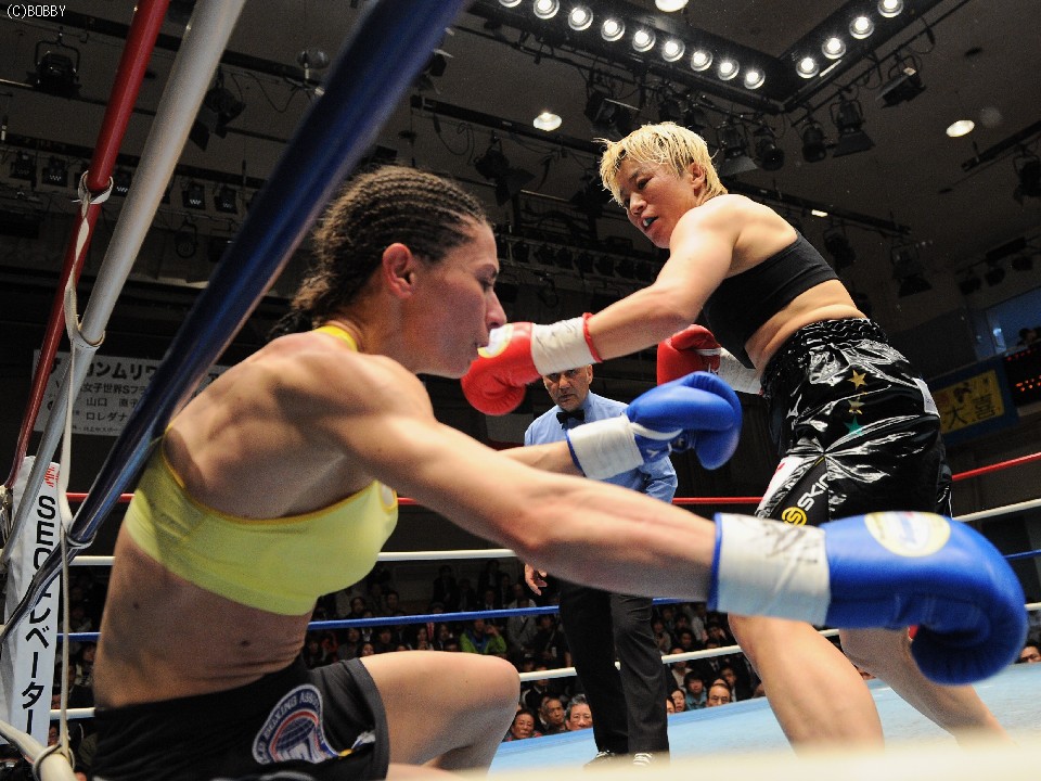 ���r�͉΂𕬂����̂�