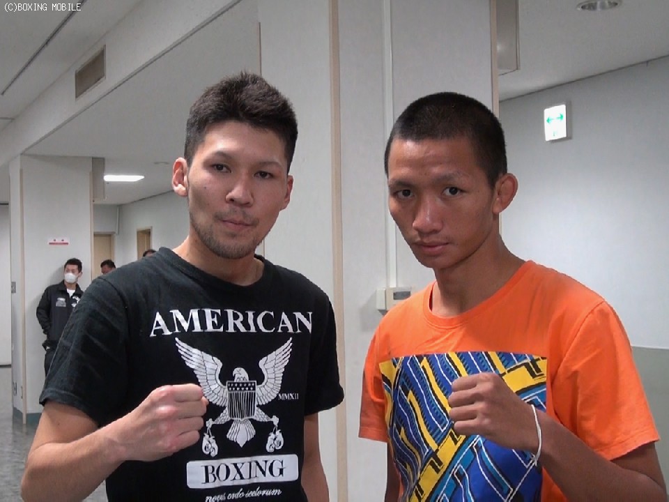 左:戸部 右:チャッチャイ