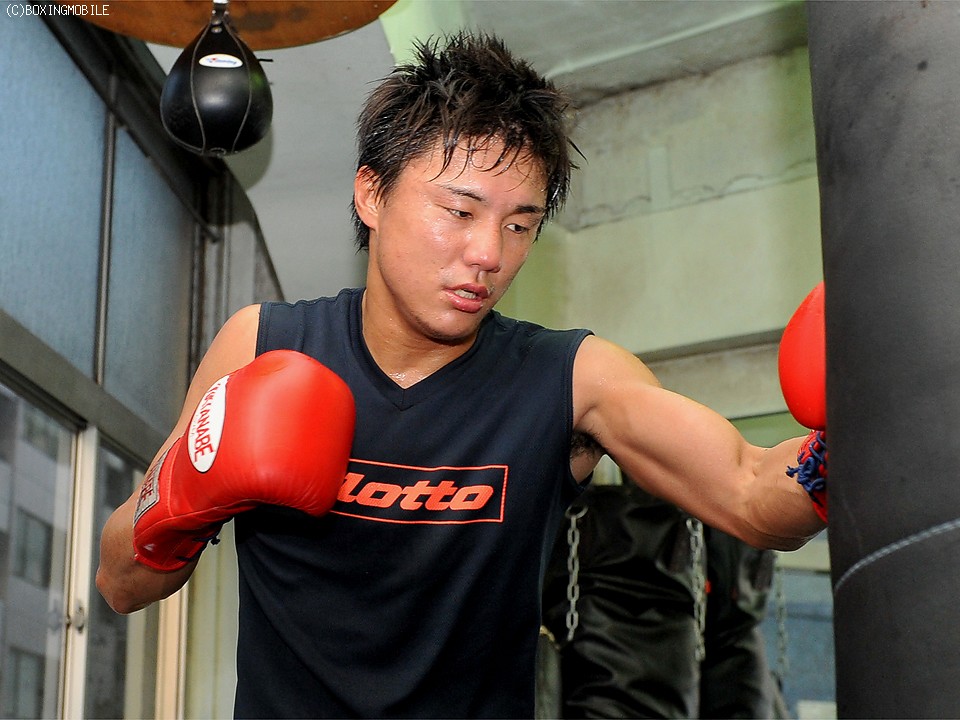 �y�R �_�V��