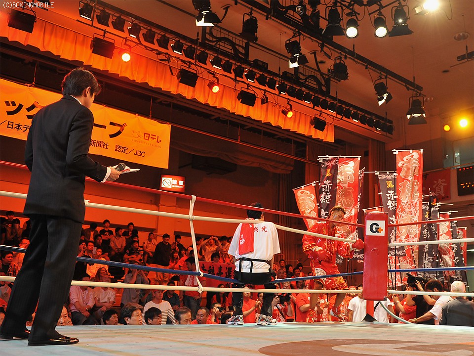 ���N�Ԃ�̃����O