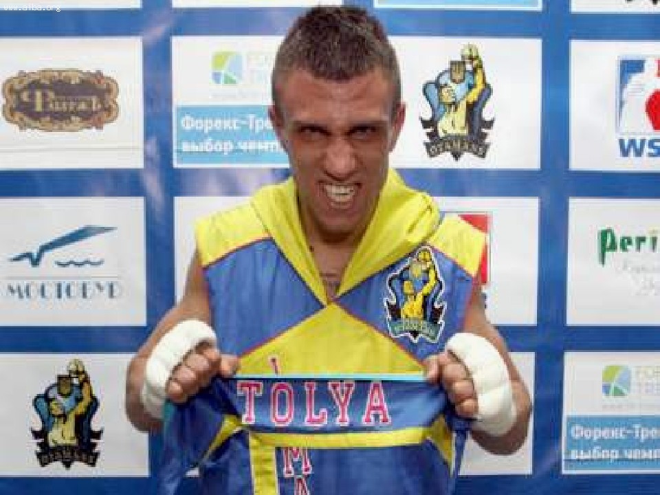 �ܗ�2�K�����e�҃��}�`�F���R