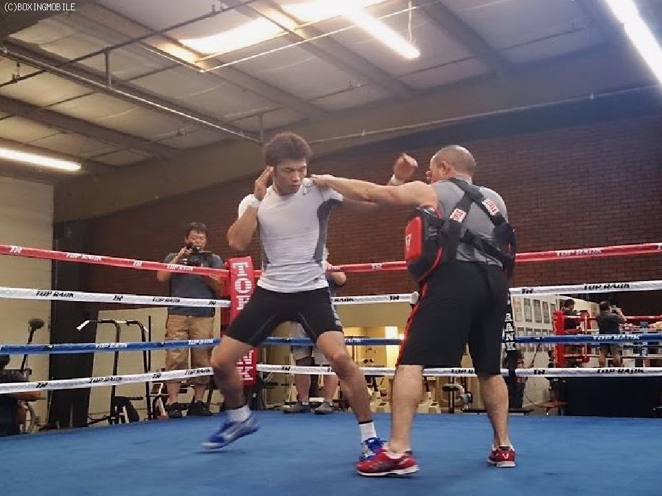 ���c�����X�x�K�X�Ŏn��