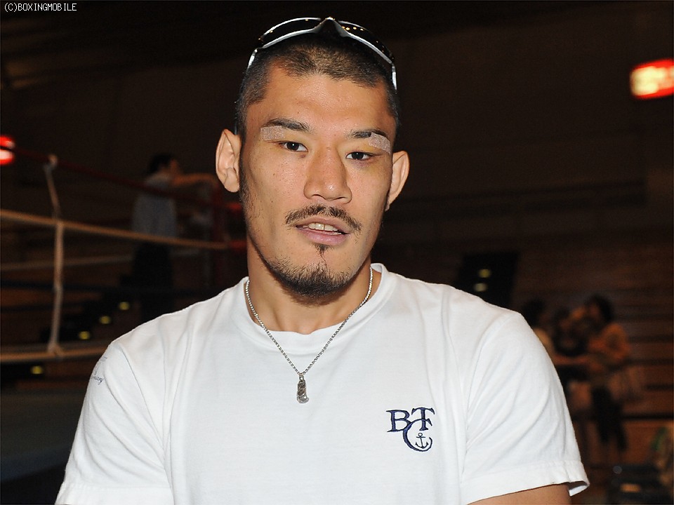 ���c�����𑱍s��錾