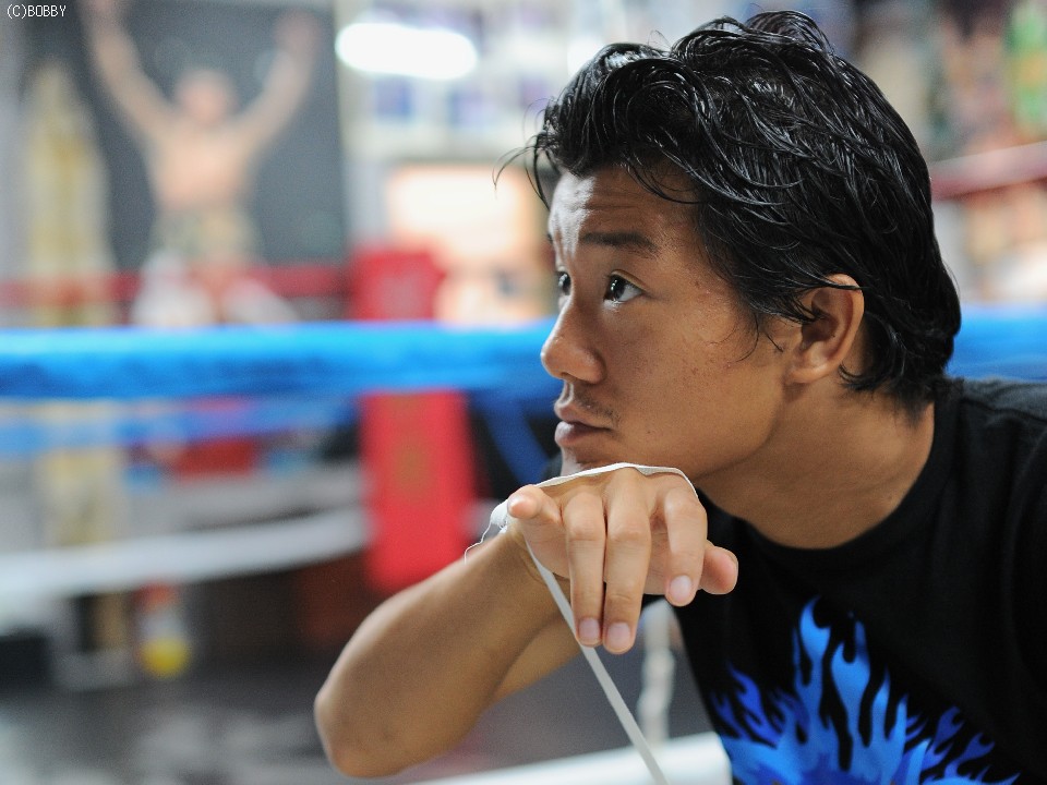 ���A��B���v������