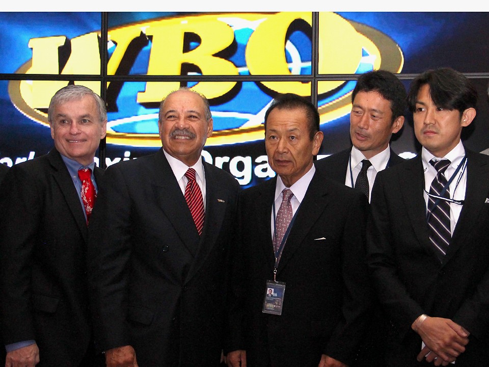 ���{�����JBC�֌W�҂��o��