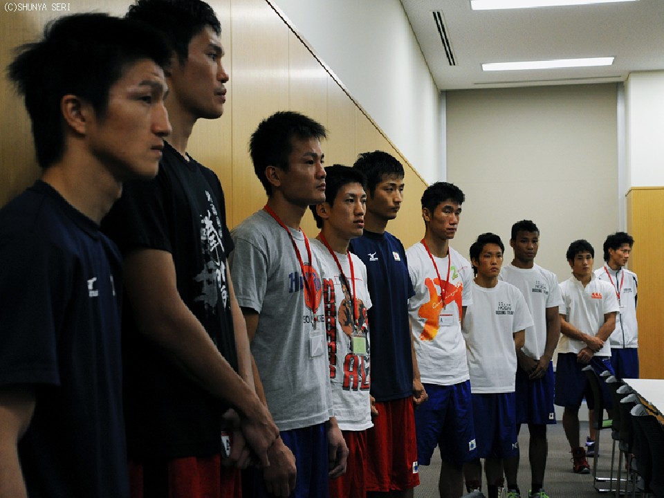 �ْ��̒��A��\�̔��\�𕷂����I�肽��