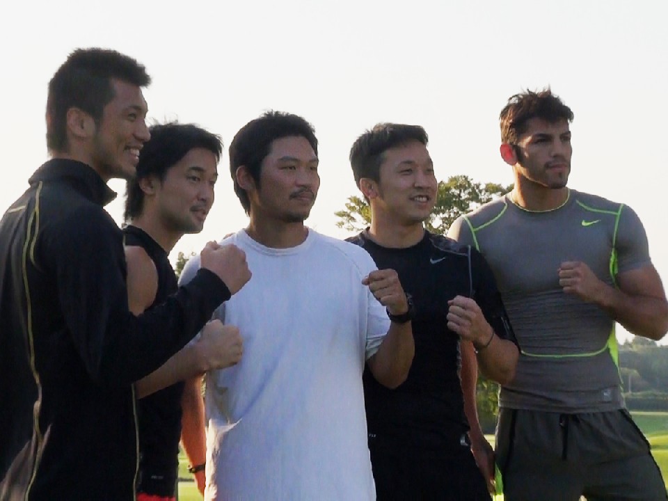 左から村田、山中、三浦、粟生、リナレス