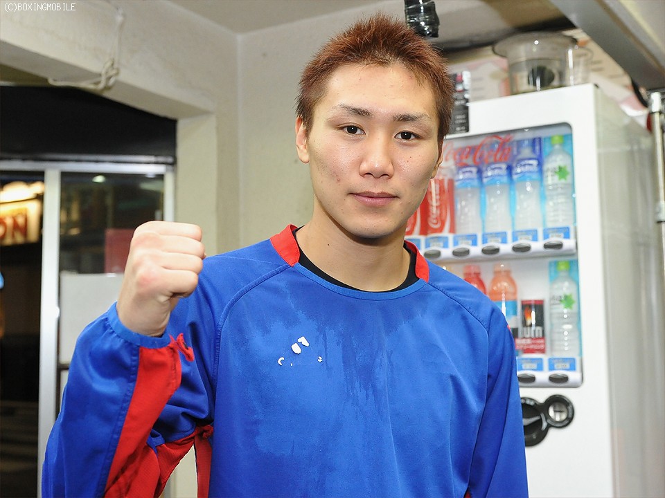 24��,�W���Ŋ��𗬂�����