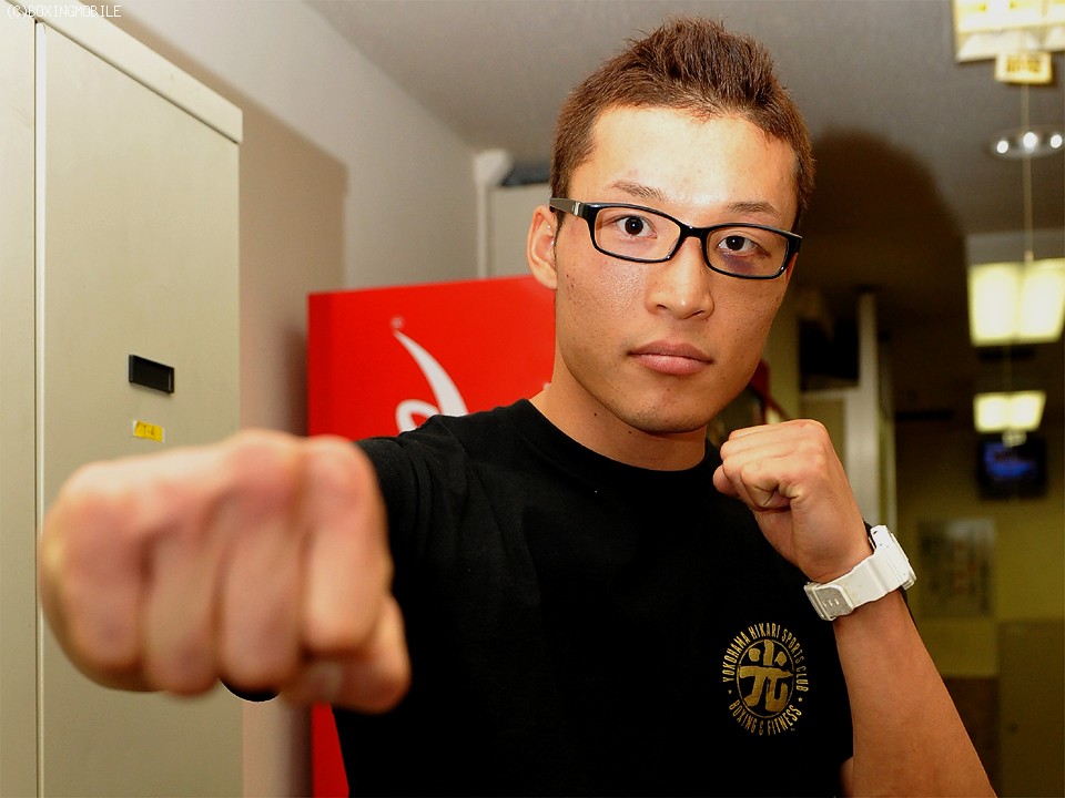 ���R��Ɍ������q���n��