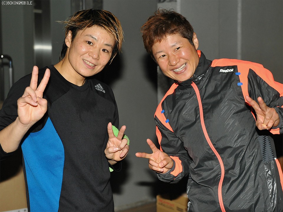 ���m�̐��E�ɒ���