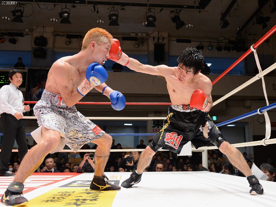 空位のミニマム級王座は…