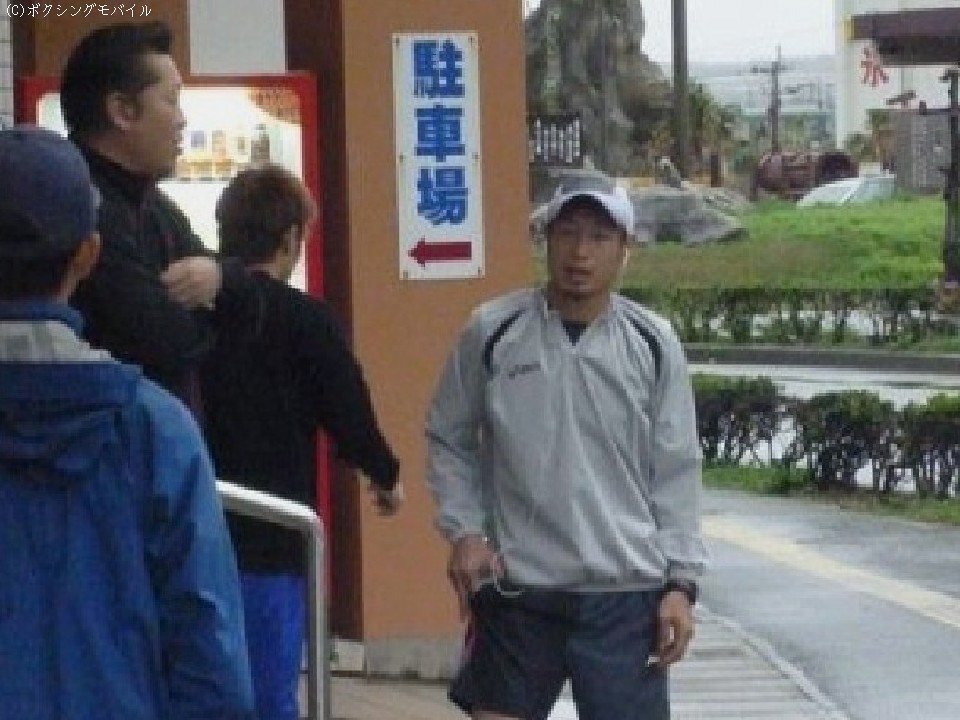 ���J�� ���h3����