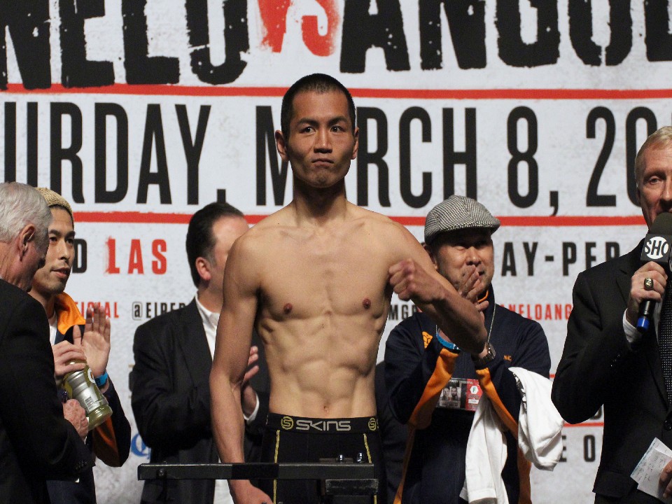 リナレスと戦う荒川仁人