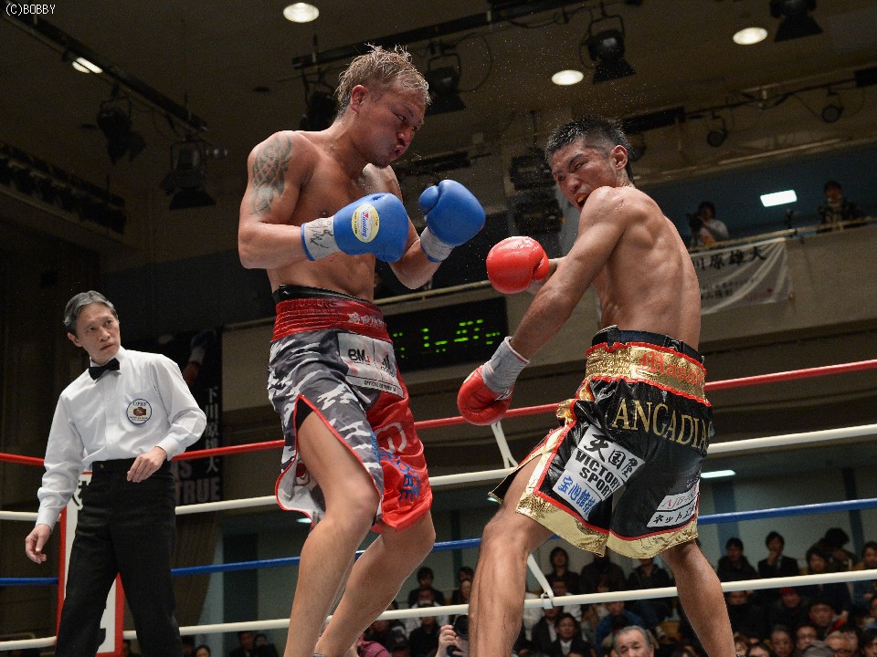 どちらに女神は微笑むのか