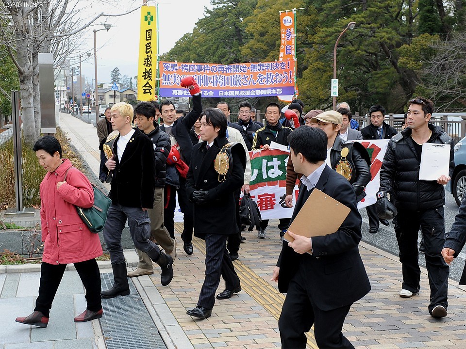 2/18�̐É������O��