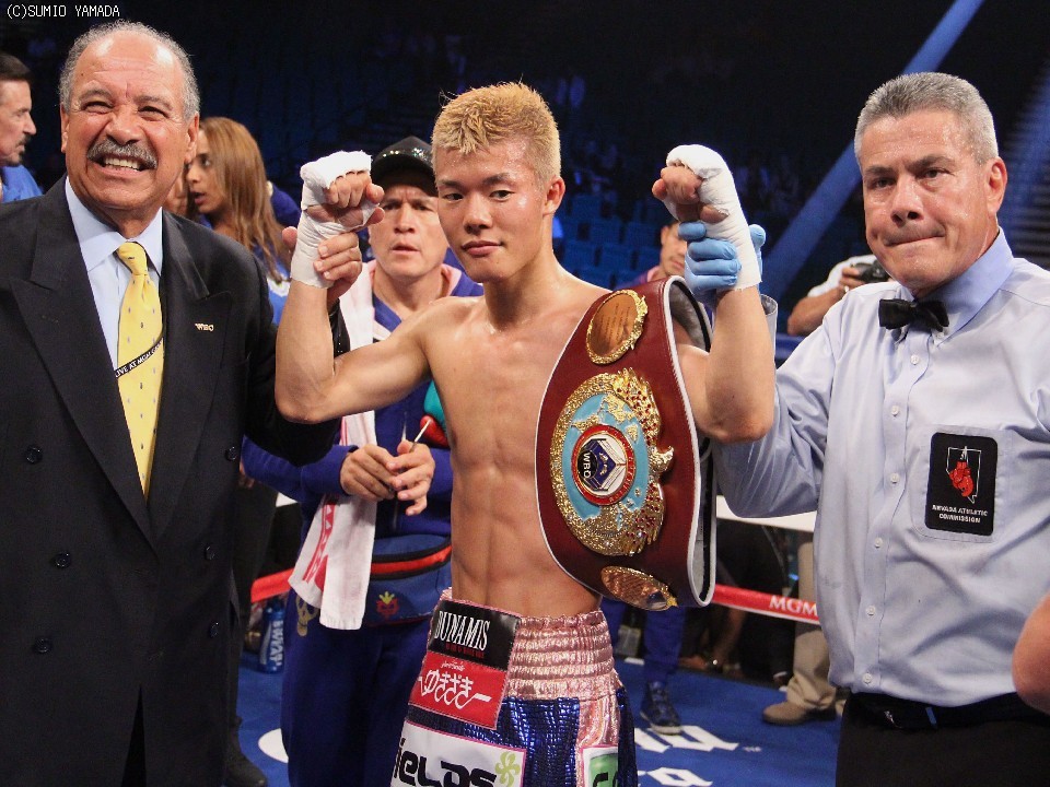 12����MGM��V2�h�q�ɐ��������a�B