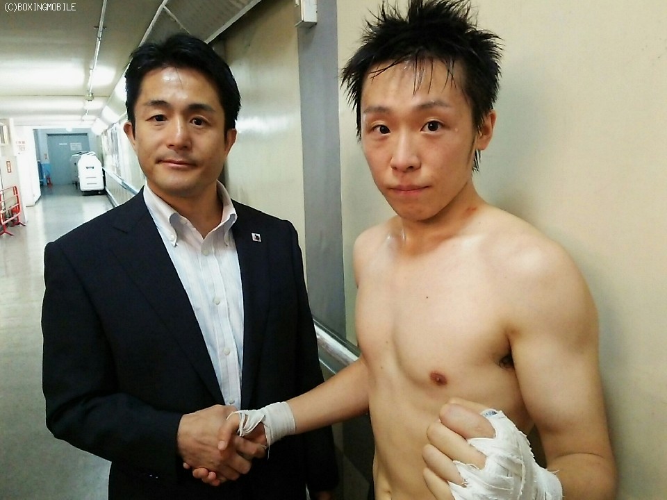 ���c���w���{�N�T�[�̐V�c��Ɣ���