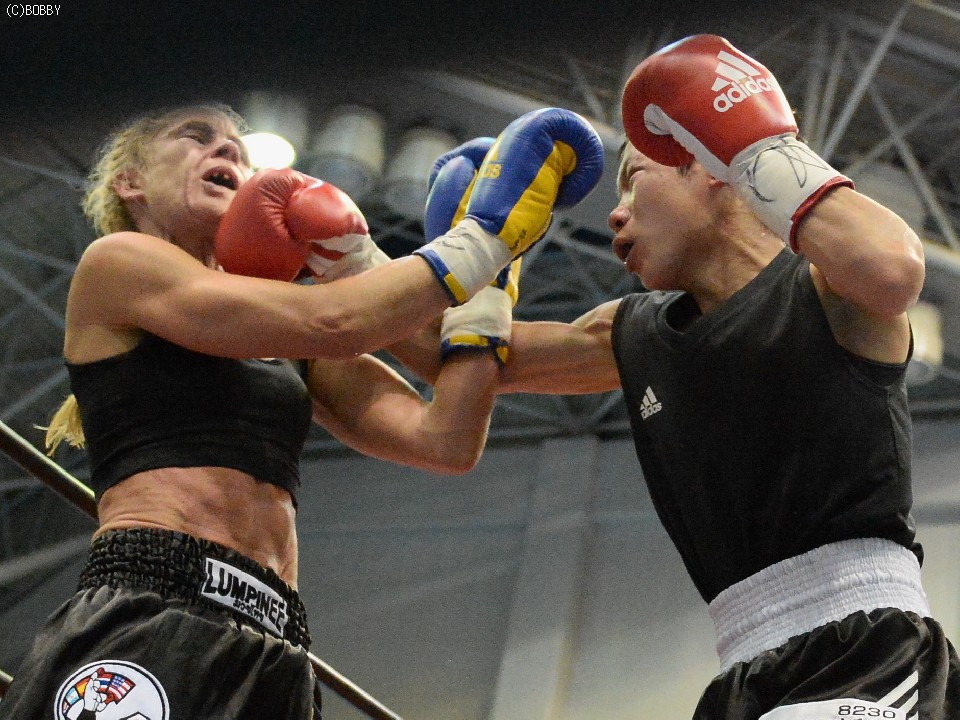 8R�A���ւ̖ҍU